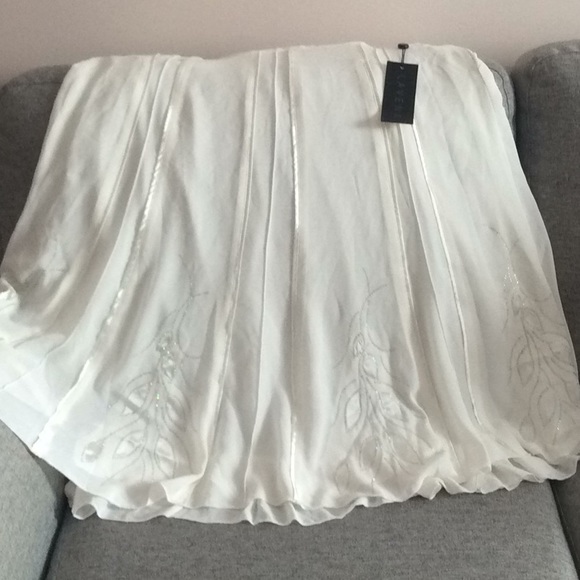 A-Line beautiful off white skirt - Picture 1 of 5